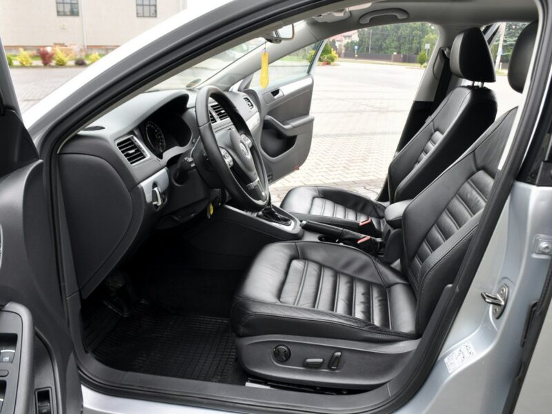 Volkswagen Jetta 1.4T(150KM)*Hybrid*Led*Bi-Xenon*Navi*Kamera*Skóry*El.Fotel*Alu17"Full A6 (2010-)