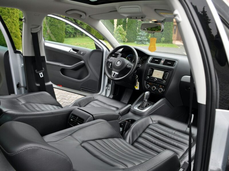 Volkswagen Jetta 1.4T(150KM)*Hybrid*Led*Bi-Xenon*Navi*Kamera*Skóry*El.Fotel*Alu17"Full A6 (2010-)