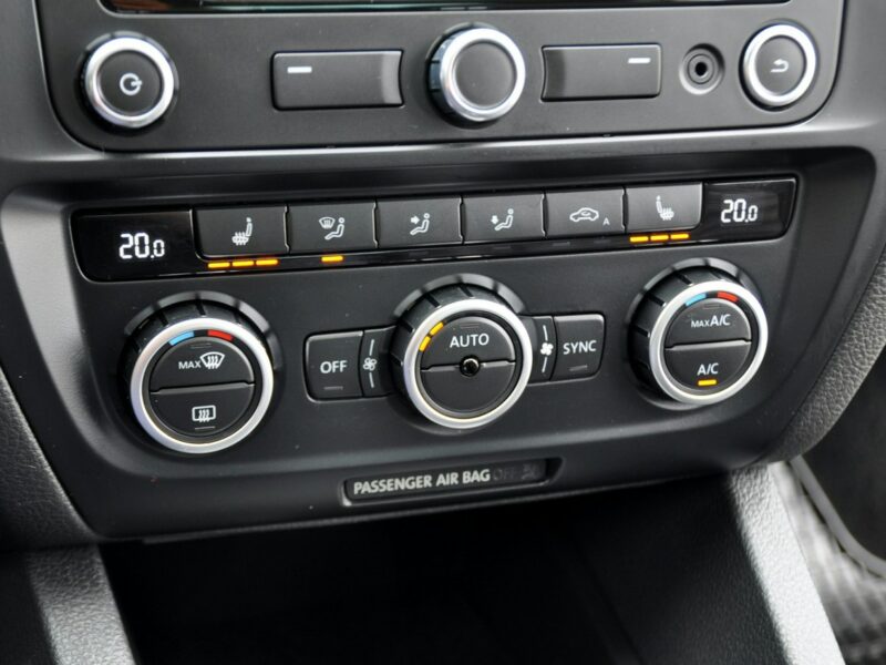 Volkswagen Jetta 1.4T(150KM)*Hybrid*Led*Bi-Xenon*Navi*Kamera*Skóry*El.Fotel*Alu17"Full A6 (2010-)