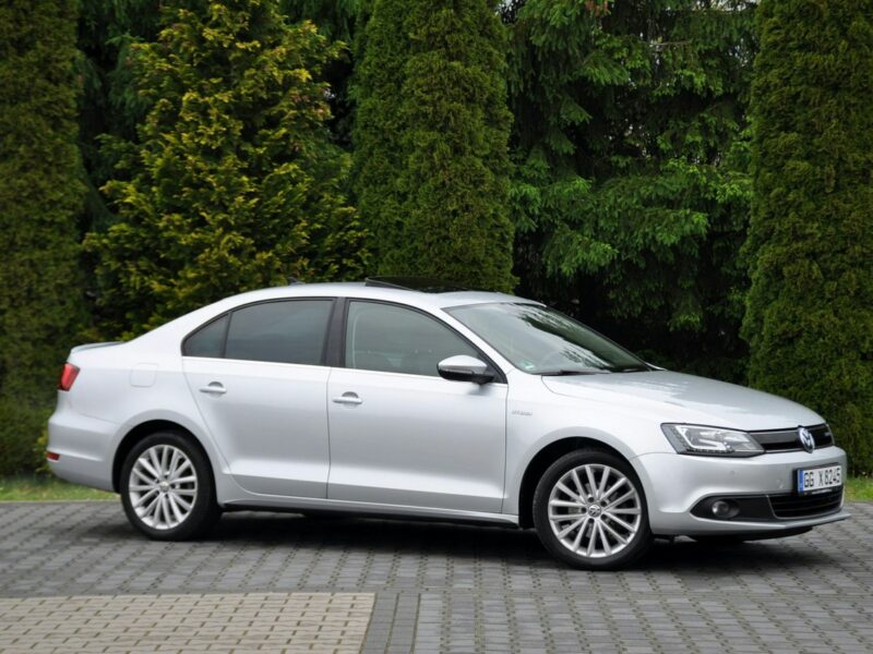 Volkswagen Jetta 1.4T(150KM)*Hybrid*Led*Bi-Xenon*Navi*Kamera*Skóry*El.Fotel*Alu17"Full A6 (2010-)