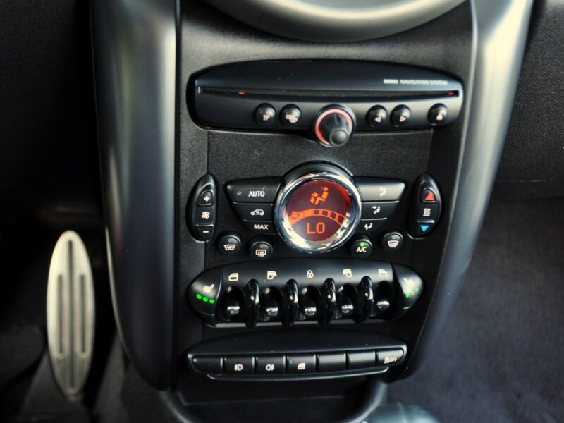 Mini Countryman 2.0d(143KM)*Xenon*Duża Navi*Klimatronik*Welur*Reling*F1*I Wł*Alu17"ASO