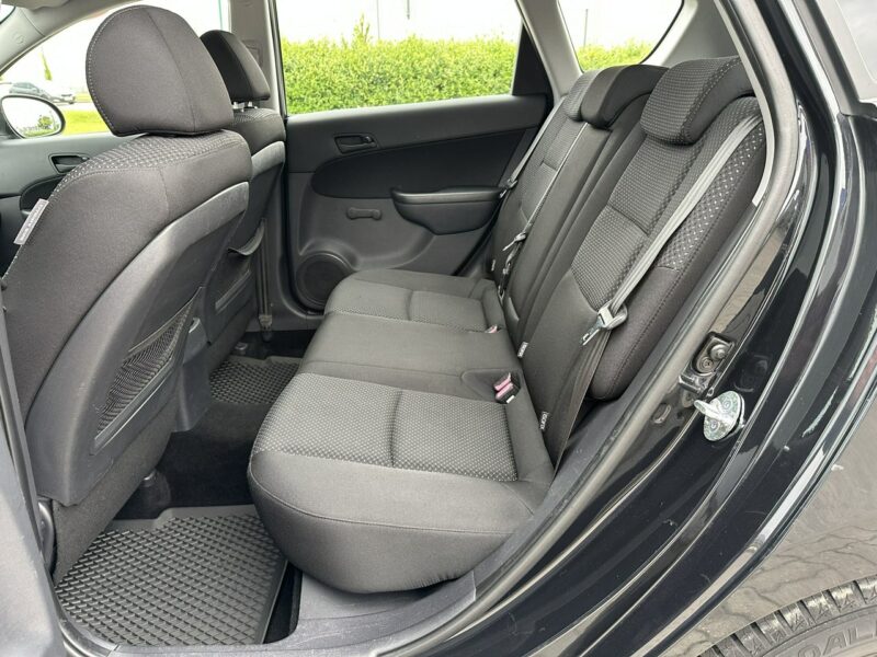 Hyundai i30 Hyundai i30 2009 1.6 diesel 115km niski przebieg 130tyś I (2002-2013)