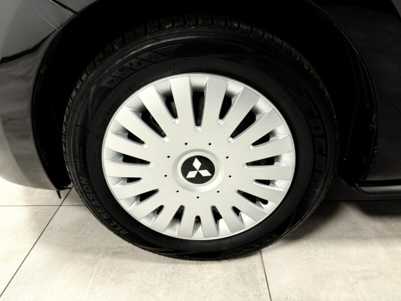 Mitsubishi Space Star 1.0 71KM * INFORM PLUS * Klima * USB * Nowe opony * 2 kluczyki II (2012-)