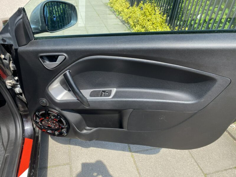 Alfa Romeo Mito Alufelgi 18 z oponami wielosezon.,nowy akum., skóry podgrzewane