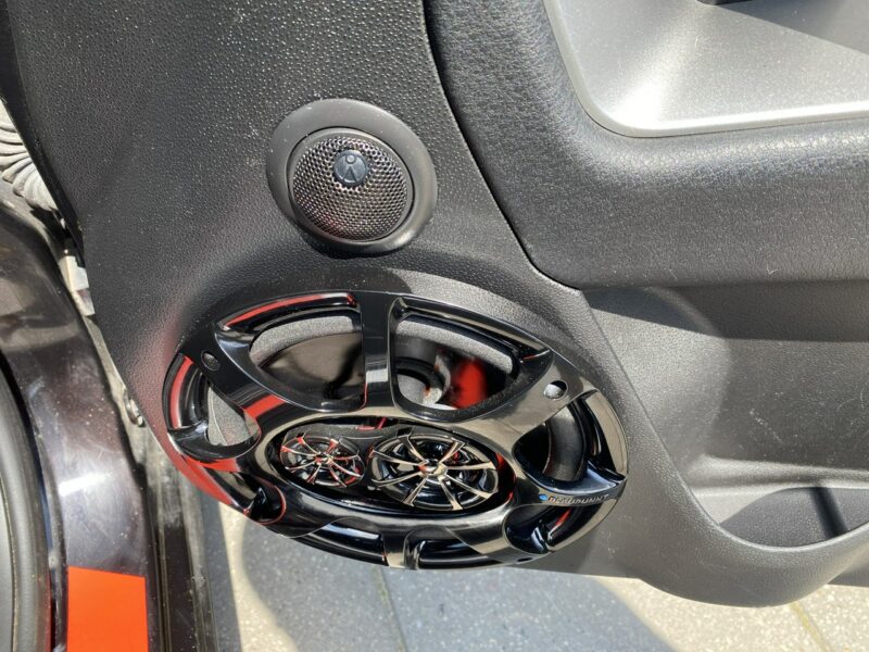 Alfa Romeo Mito Alufelgi 18 z oponami wielosezon.,nowy akum., skóry podgrzewane