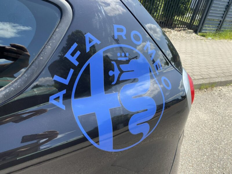 Alfa Romeo Mito Alufelgi 18 z oponami wielosezon.,nowy akum., skóry podgrzewane