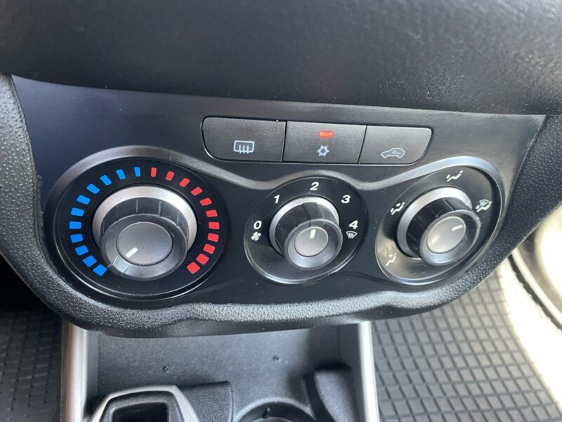 Alfa Romeo Mito Alufelgi 18 z oponami wielosezon.,nowy akum., skóry podgrzewane