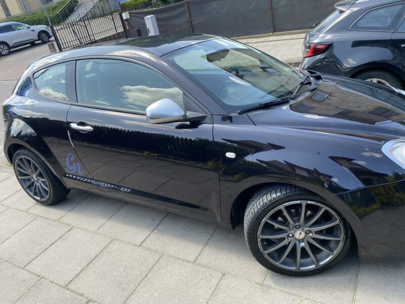 Alfa Romeo Mito Alufelgi 18 z oponami wielosezon.,nowy akum., skóry podgrzewane