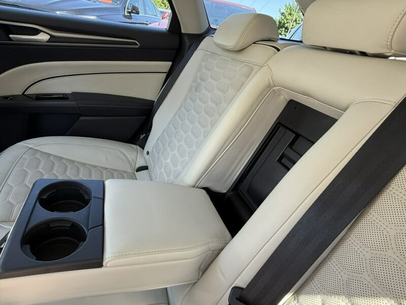 Ford Mondeo Ford Mondeo Hybryd Automat Vignale FulLED Wentyle Mk5 (2014-)