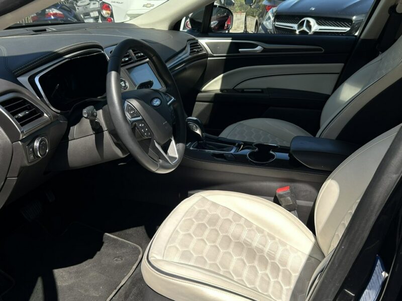 Ford Mondeo Ford Mondeo Hybryd Automat Vignale FulLED Wentyle Mk5 (2014-)
