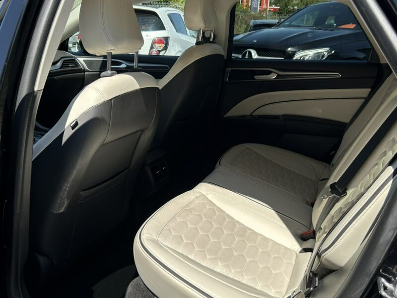 Ford Mondeo Ford Mondeo Hybryd Automat Vignale FulLED Wentyle Mk5 (2014-)