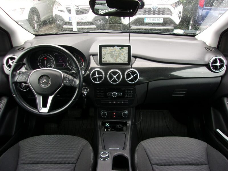 Mercedes B 180 Klimatyzacja, Niski przebieg, Bezwypadkowy, Nawigacja, PDC 2x W246 (2011-)