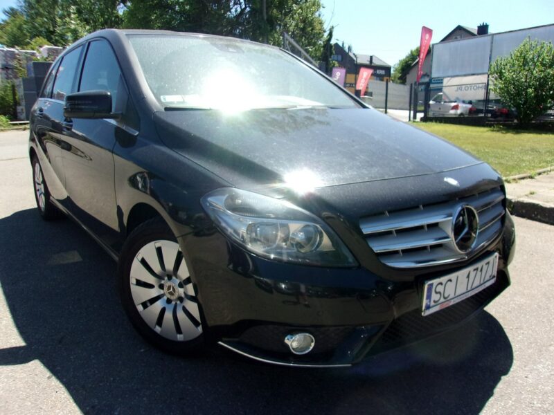 Mercedes B 180 Klimatyzacja, Niski przebieg, Bezwypadkowy, Nawigacja, PDC 2x W246 (2011-)