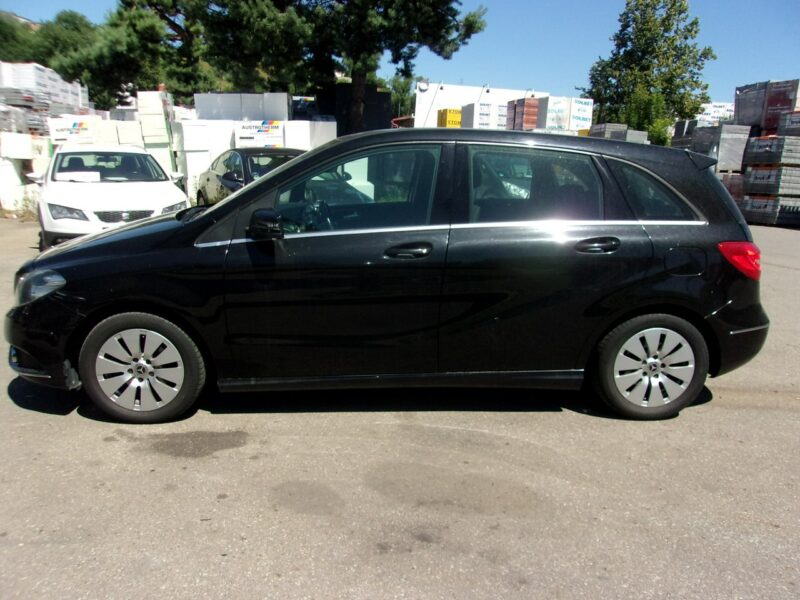 Mercedes B 180 Klimatyzacja, Niski przebieg, Bezwypadkowy, Nawigacja, PDC 2x W246 (2011-)