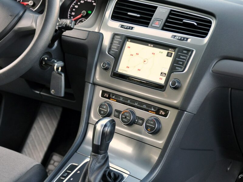 Volkswagen Golf 1.6TDI(110KM)*Duża Navi*Welur*Reling*2xParktronik*I Wł*Alu16"ASO VW VII (2012-)