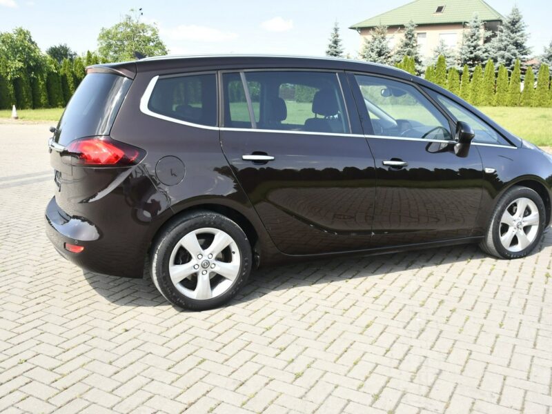 Opel Zafira 1,4Turbo Benz. Navi.Asystent Pasa Ruchu.7 Foteli.Pół-Skóry.Parktronic. C (2011-)