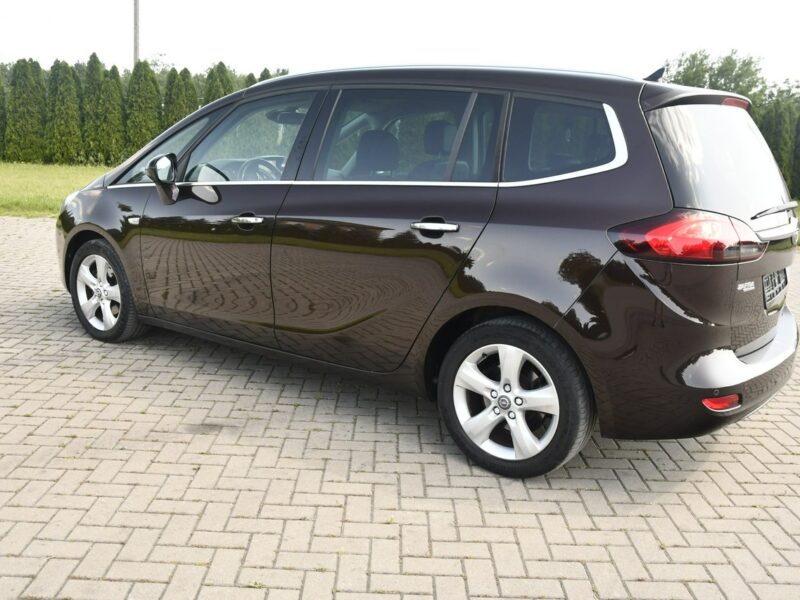 Opel Zafira 1,4Turbo Benz. Navi.Asystent Pasa Ruchu.7 Foteli.Pół-Skóry.Parktronic. C (2011-)