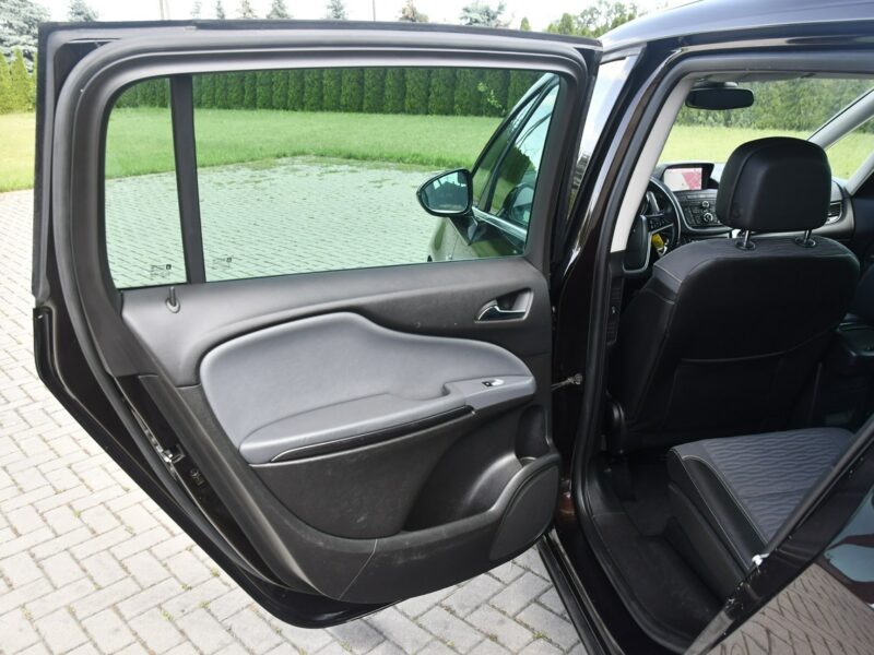 Opel Zafira 1,4Turbo Benz. Navi.Asystent Pasa Ruchu.7 Foteli.Pół-Skóry.Parktronic. C (2011-)