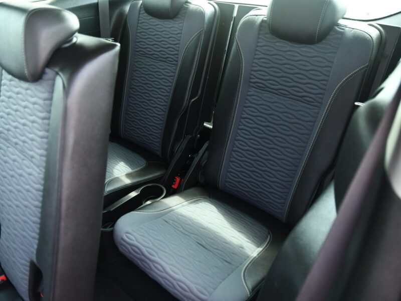 Opel Zafira 1,4Turbo Benz. Navi.Asystent Pasa Ruchu.7 Foteli.Pół-Skóry.Parktronic. C (2011-)