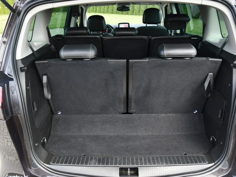 Opel Zafira 1,4Turbo Benz. Navi.Asystent Pasa Ruchu.7 Foteli.Pół-Skóry.Parktronic. C (2011-)