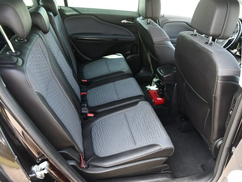 Opel Zafira 1,4Turbo Benz. Navi.Asystent Pasa Ruchu.7 Foteli.Pół-Skóry.Parktronic. C (2011-)