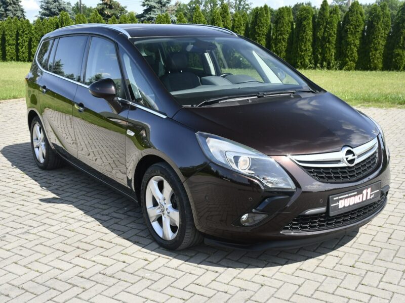 Opel Zafira 1,4Turbo Benz. Navi.Asystent Pasa Ruchu.7 Foteli.Pół-Skóry.Parktronic. C (2011-)