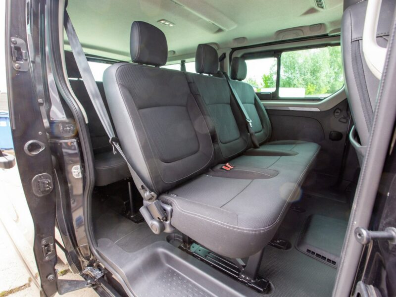 Renault Trafic 8-OSÓB DŁUGI L2H1 | bogate wyposażenie JAK NOWY ! III (2014-)