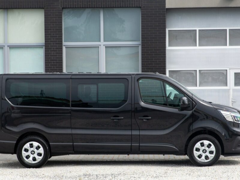 Renault Trafic 8-OSÓB DŁUGI L2H1 | bogate wyposażenie JAK NOWY ! III (2014-)
