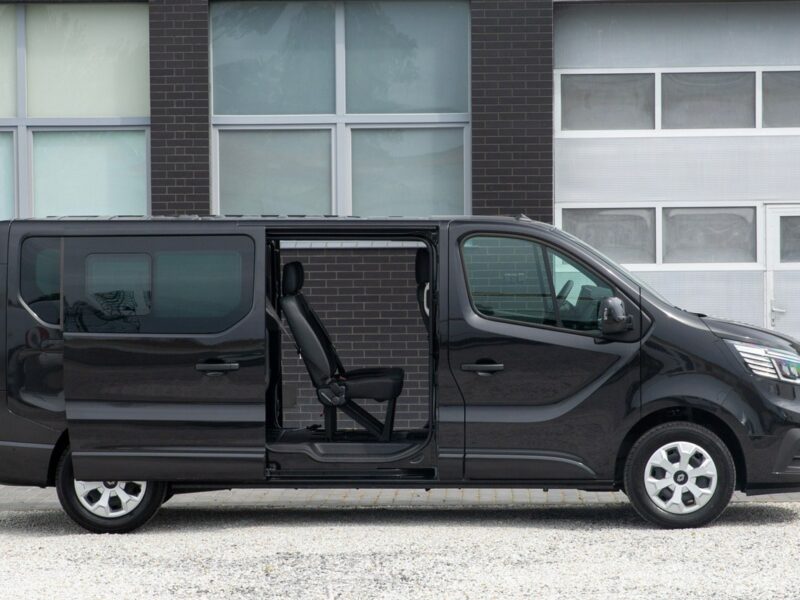 Renault Trafic 8-OSÓB DŁUGI L2H1 | bogate wyposażenie JAK NOWY ! III (2014-)
