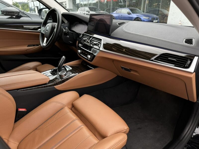 BMW 520 xDrive, 190KM, FV-23%, Fotele sportowe, Kamera cofania, Salon PL G30/G31 (2017-2023)