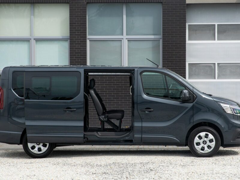 Renault Trafic 9-OSÓB DŁUGI L2H1 | bogate wyposażenie |Gwarancja Producenta III (2014-)