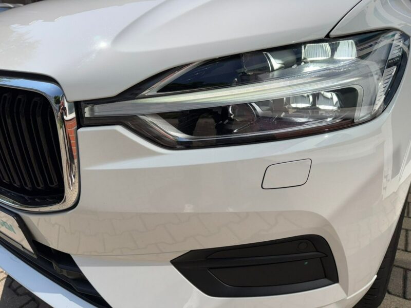 Volvo XC 60 Momentum LED Virtual Cockpit Skóra / Alkantara II (2017-)