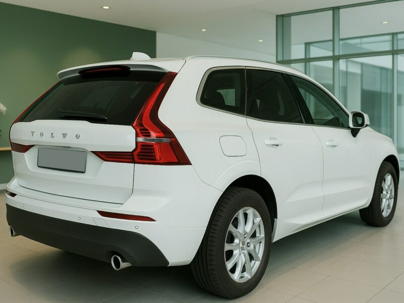 Volvo XC 60 Momentum LED Virtual Cockpit Skóra / Alkantara II (2017-)