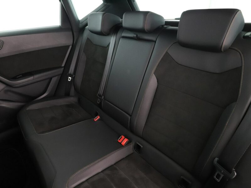 Cupra Ateca FV23% automat 300KM 4x4 alcantara virtual kamera BeatsAudio grzane fot