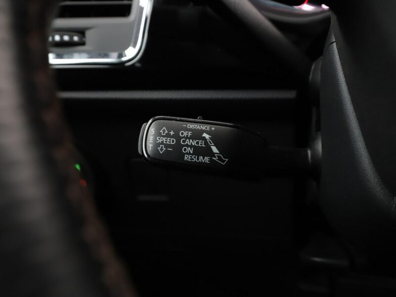 Cupra Ateca FV23% automat 300KM 4x4 alcantara virtual kamera BeatsAudio grzane fot