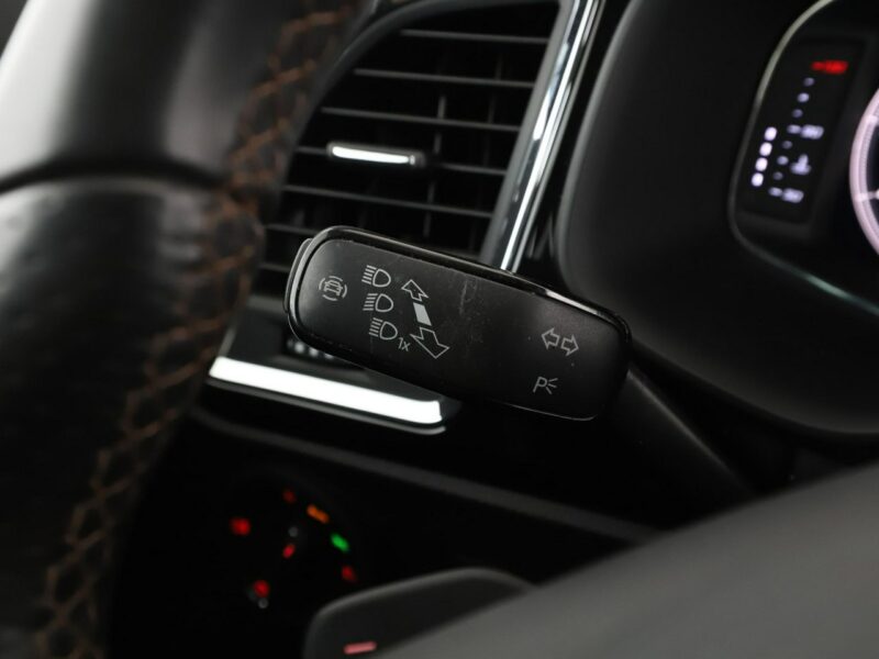 Cupra Ateca FV23% automat 300KM 4x4 alcantara virtual kamera BeatsAudio grzane fot