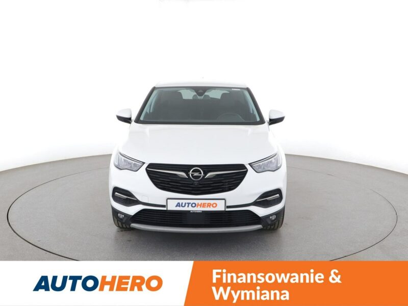Opel Grandland X automat navi klima auto kamera i czujniki parkowania grzane fotele