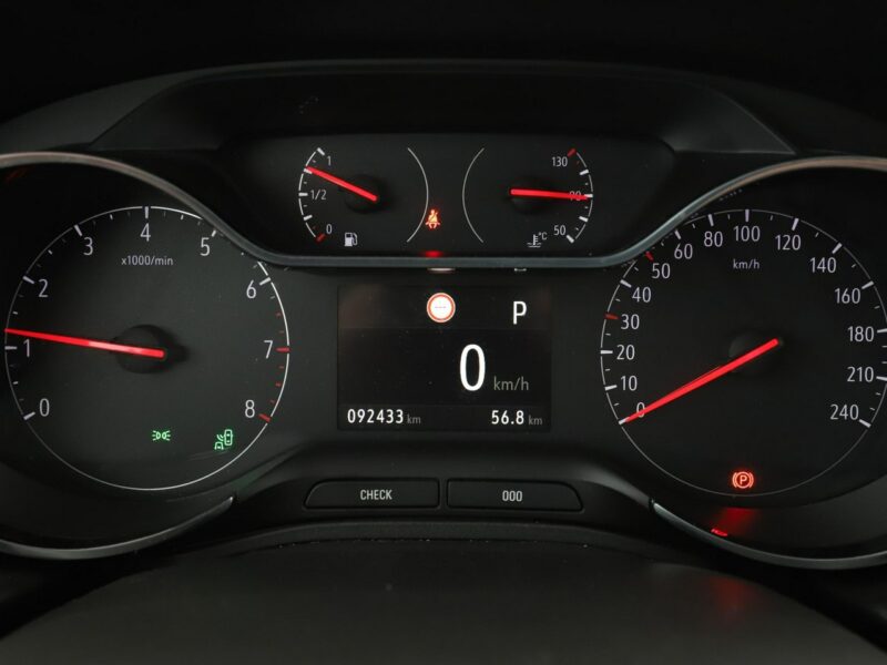 Opel Grandland X automat navi klima auto kamera i czujniki parkowania grzane fotele