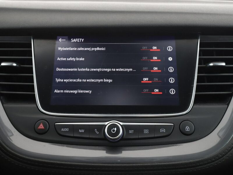 Opel Grandland X automat navi klima auto kamera i czujniki parkowania grzane fotele