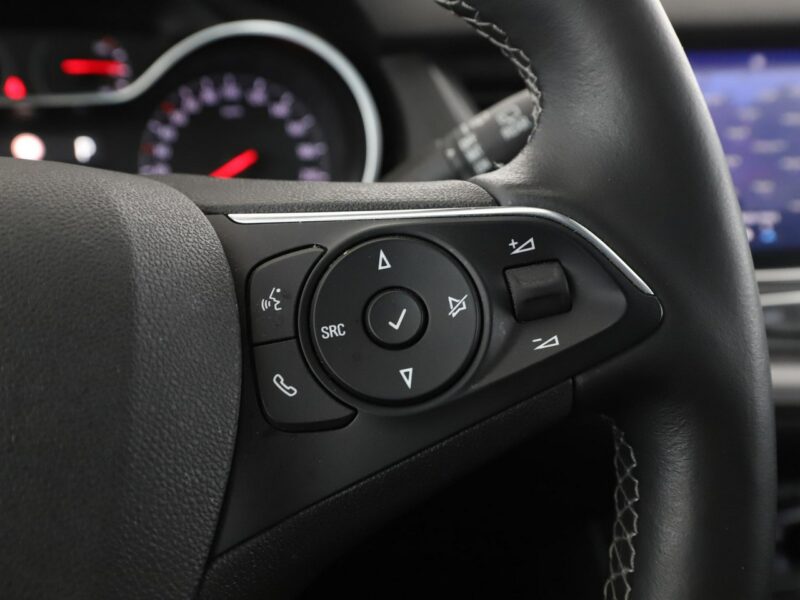 Opel Grandland X automat navi klima auto kamera i czujniki parkowania grzane fotele