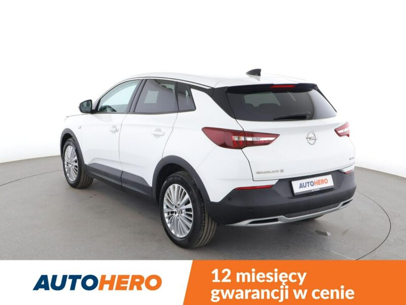 Opel Grandland X automat navi klima auto kamera i czujniki parkowania grzane fotele
