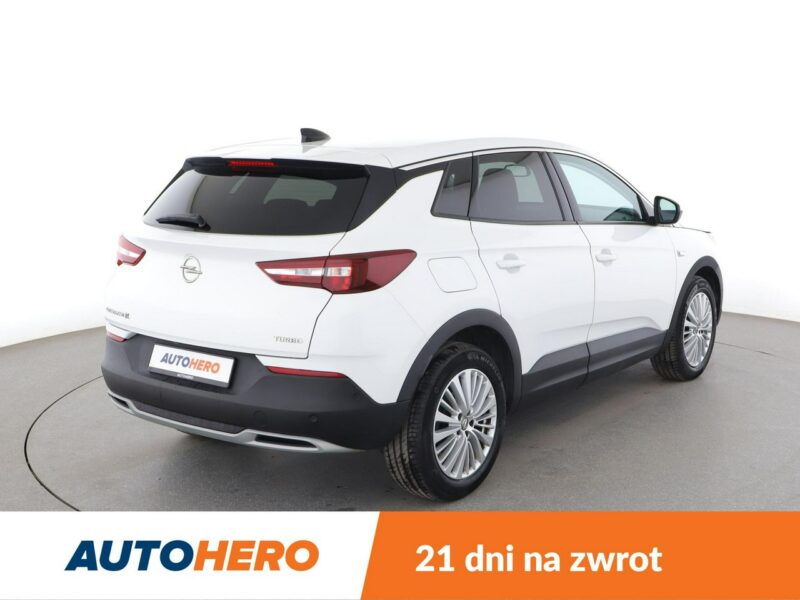 Opel Grandland X automat navi klima auto kamera i czujniki parkowania grzane fotele