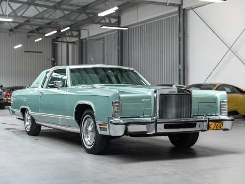 Lincoln Continental Town Coupe, Stan kolekcjonerski, Jak nowy VII (1982-1987)