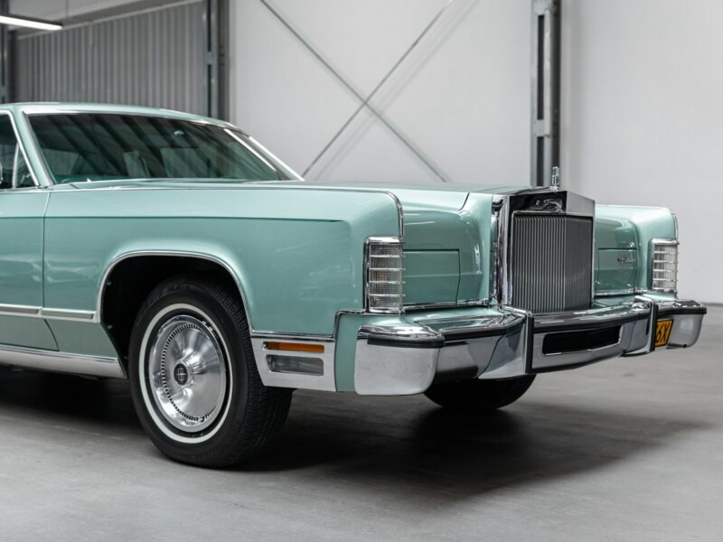 Lincoln Continental Town Coupe, Stan kolekcjonerski, Jak nowy VII (1982-1987)