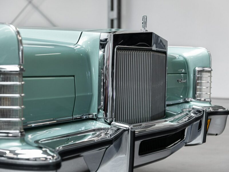Lincoln Continental Town Coupe, Stan kolekcjonerski, Jak nowy VII (1982-1987)