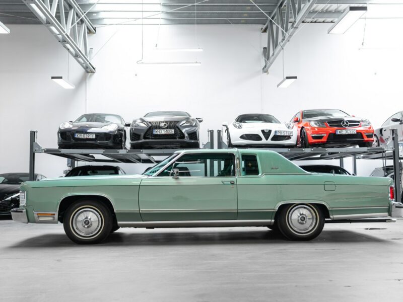 Lincoln Continental Town Coupe, Stan kolekcjonerski, Jak nowy VII (1982-1987)