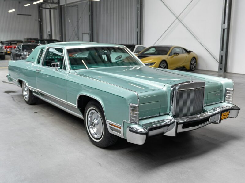 Lincoln Continental Town Coupe, Stan kolekcjonerski, Jak nowy VII (1982-1987)