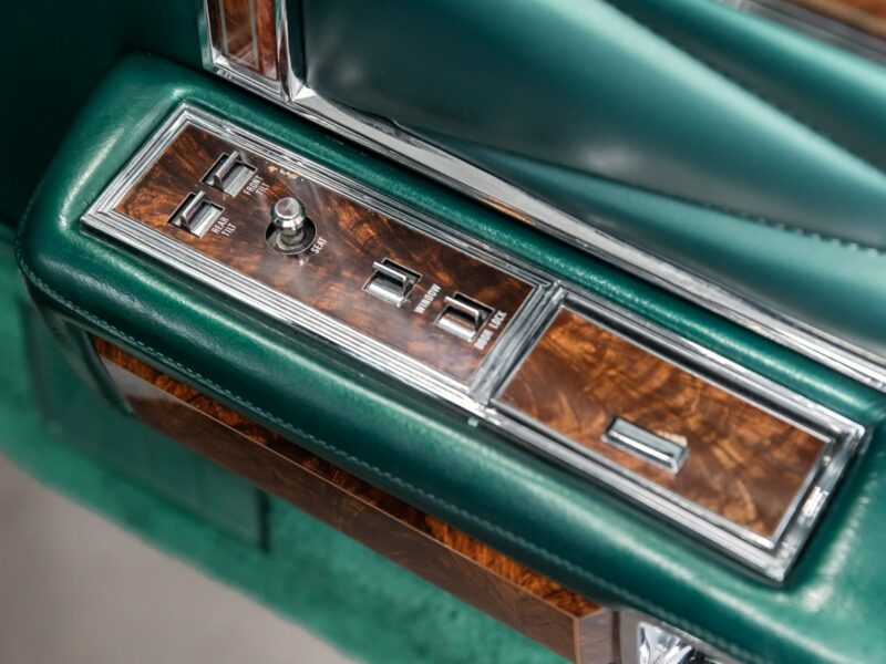 Lincoln Continental Town Coupe, Stan kolekcjonerski, Jak nowy VII (1982-1987)