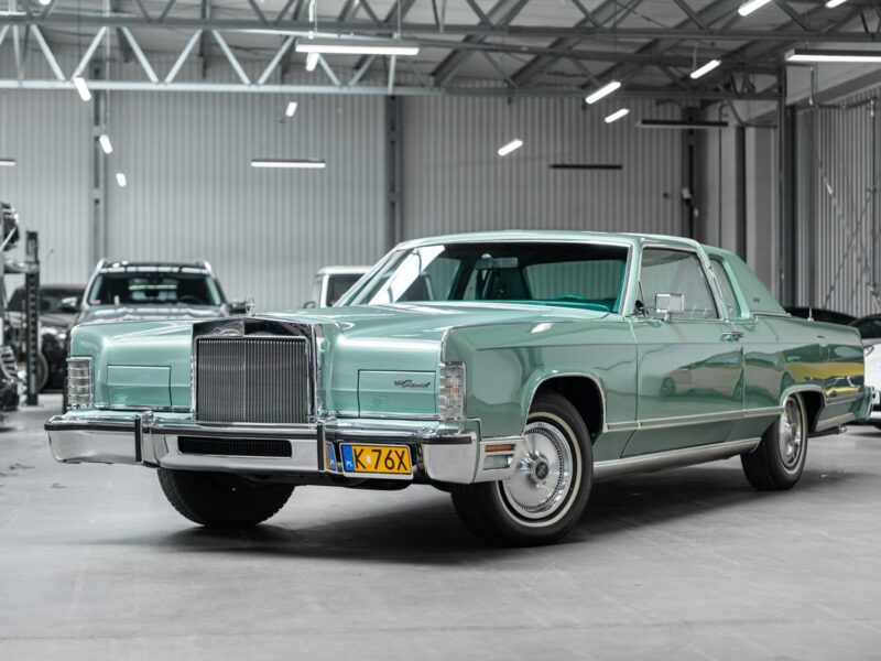 Lincoln Continental Town Coupe, Stan kolekcjonerski, Jak nowy VII (1982-1987)