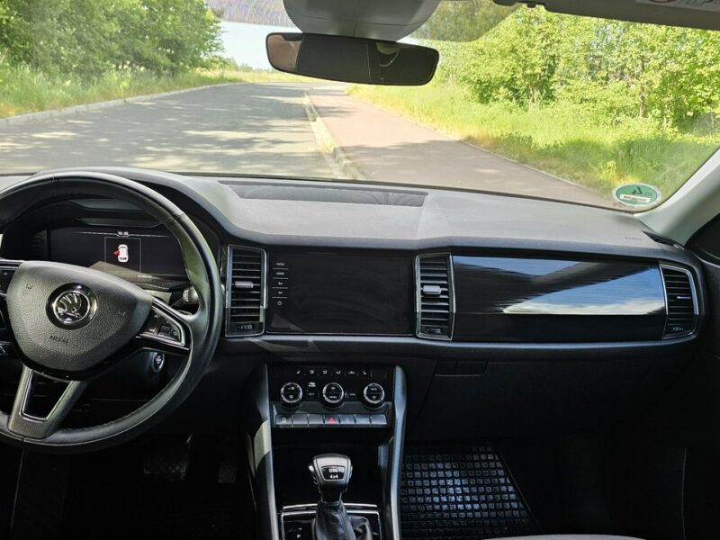 Škoda Kodiaq Skoda Kodiaq Skoda Kodiaq 2.0 tsi 4x4 Wersja Drive na 125 lecie I (2016-2024)